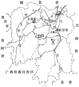 读湖南省地图,回答:(1)从河流的流向可以判断出湖南省的地势特点是