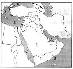 读中东地图,回答问题:(1)写出图中字母代表的