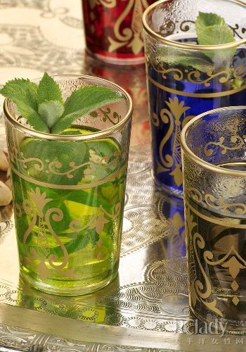 夏天防尿结石 喝金钱草茶 夏天防尿结石 喝金钱草茶