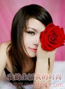 应该如何<em>正确的保养头发</em>才能避免头发的衰老呢