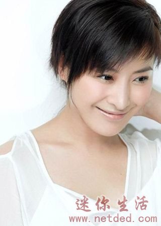 在<em>烫头发</em>的时候受损<em>发质</em>该怎么烫 究竟如何烫