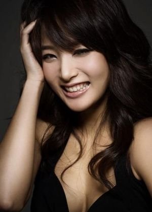 我的<em>头发特别容易</em>出油应该<em>怎么办</em> 头发容易出