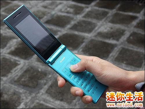 时尚翻盖手机 夏普SH6320C用着怎么样 有什么