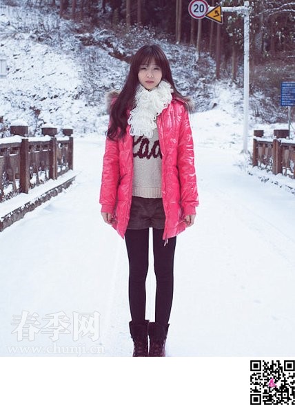 冬季寒冷天气女生出游穿衣打扮 - 百科教程网_