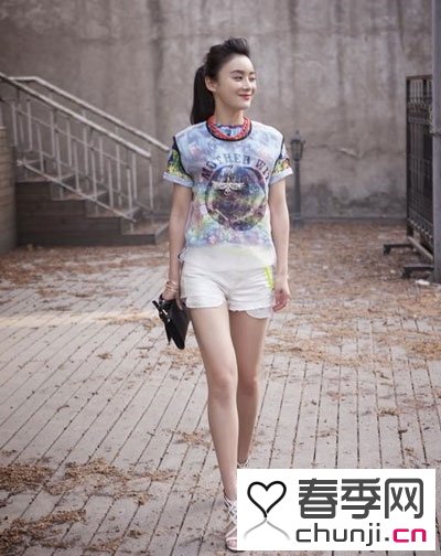 袁姗姗穿衣打扮 袁姗姗夏季衣装街拍 - 百科教