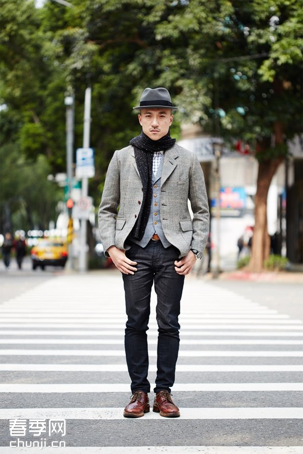 超会穿!5位台湾街头型男示范围巾增高术 - 百科教程网_经验分享平台[上学吧经验教程频道]