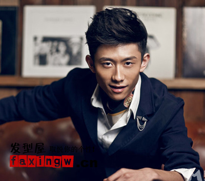  张一山最新 男生短发 展小熟男魅力 - 百科教程