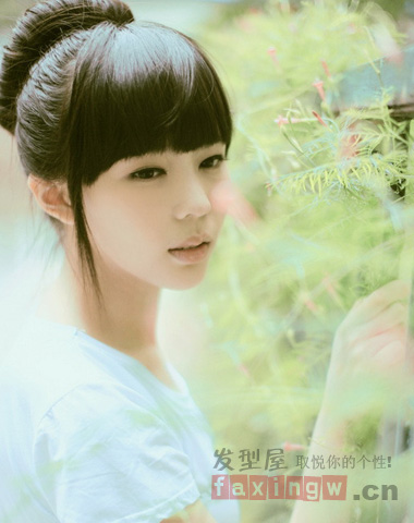 平刘海适合什么脸型 最新女生修颜平刘海发型