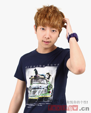 <em>韩式男生</em>烫发<em>发型</em> 潮流帅气短发造型 - 百科教