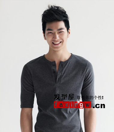 2013帅气<em>男生碎发发型</em> 打造<em>男士短发</em>潮流 - 百