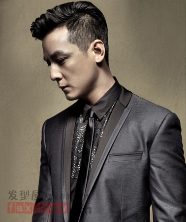 吴彦祖升级当父亲 昔日型男帅气形象回顾 - 百