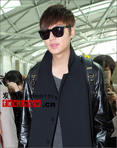 玄彬李敏镐韩国男星春季街拍 魅力韩范短发最