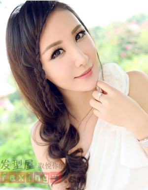 卷发<em>怎么扎</em>简单<em>好看</em> 唯美卷发<em>扎发</em>图片 - 百科