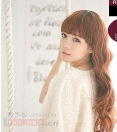 气质美女的发型杀手锏 性感妩媚的长卷发