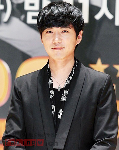 男生头型与发型 潮流烫发塑完美造型 - 百科教