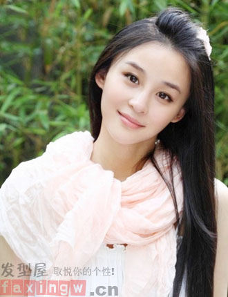 精选9款女生露额头发型 展现最自信美丽的自己