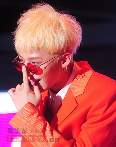 Bigbang<em>权志龙</em>最新金色蘑菇头<em>发型</em> 个性可爱 