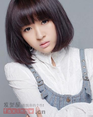 <em>2013短发型流行趋势</em> 齐刘海短发打造萌系女孩