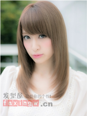 淑女风格随意变 <em>女生中长</em>直发<em>发型</em>集锦 - 百科
