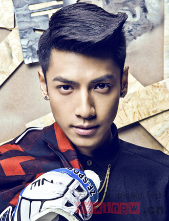 <em>男士朋克斜刘海发型</em> 玩转今夏最热造型 - 百科