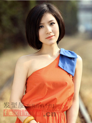 <em>大脸</em>女生夏天<em>短发发型</em> 秒变小脸做佳人 - 百科