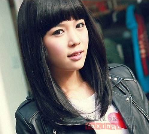 甜美中长发发型 快速打造气质美女 - 百科教程