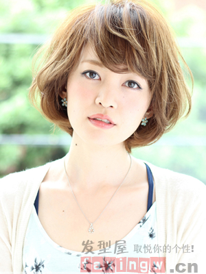 胖脸妹子适合的短发发型