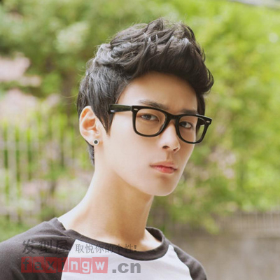 <em>男生</em>短发<em>发型图片</em> 彰显时尚<em>潮流</em>个性 - 百科教