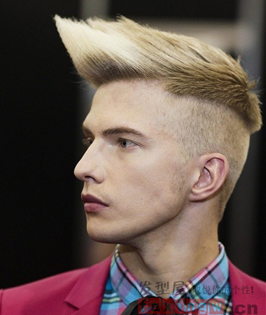 男士帅气<em>短发飞机头发型</em>图片 展现阳刚时尚潮