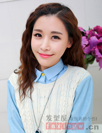 <em>2015年</em>最流行的女生<em>发型</em> 长<em>卷发</em>引领<em>时尚</em>甜美