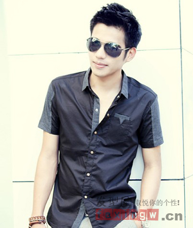 2013夏季<em>男生</em>流行<em>发型</em> 阳光动感短发<em>造型</em> - 百