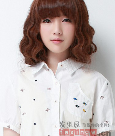 都市OL热推减龄短发发型 长发剪短美丽翻倍 -