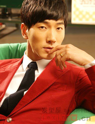 <em>大长脸男生</em>适合的<em>发型</em> 张亮帅气示范 - 百科教
