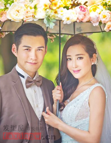 严屹宽杜若溪巴厘岛大婚 时尚婚纱照发型美若童话