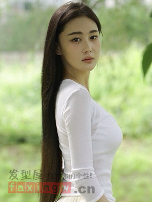 性感女郎张馨予发型大盘点 长发发型多曼妙