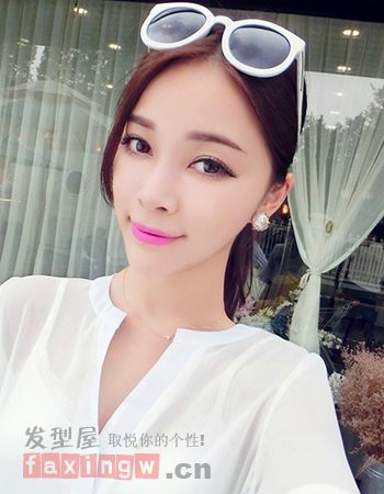 中分发型怎么扎好看 轻松几步搞定造型 - 百科