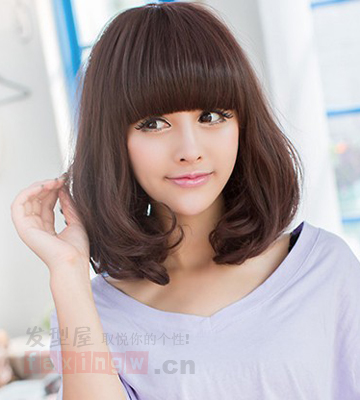 2013最新女生短发烫发发型 尽显甜美清爽气息