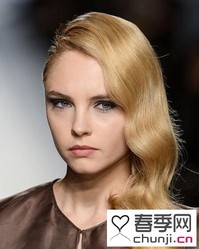 欧美T台时尚发型直击 简单复古发型更抢镜 - 百