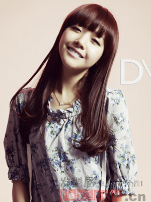 <em>披肩</em>发怎么做<em>发型</em> <em>拉直</em>烫卷气质<em>发型</em>随心选 - 