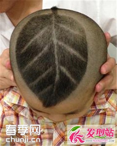 <em>5岁</em>萌系<em>小男孩</em>雕刻<em>发型</em> 个性图案可爱又卖萌 
