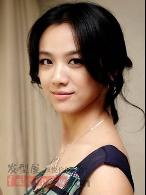 女神汤唯收获韩国情缘 气质发型显魅力心动金