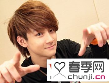 2015男生短发烫发发型 男生短发烫发发型名称 男生中短发高清图片