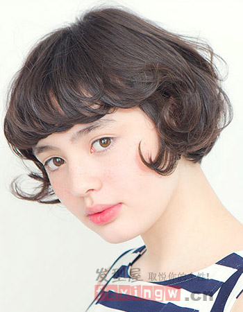 日式女生发型设计 今秋最IN华丽风 - 百科教程网