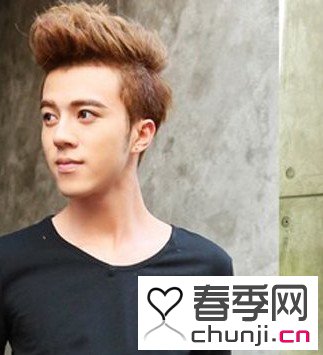 <em>2015男生</em>短发<em>发型</em>设计 <em>潮流男生</em>最爱飞机头 -