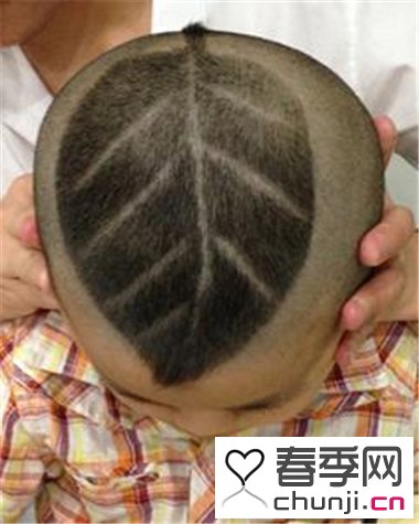 小男孩个性雕刻发型设计 带给你个性感十足的