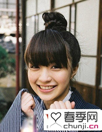 <em>2015夏季</em>流行<em>扎发</em> <em>2015夏季扎发</em>发型 流行发型