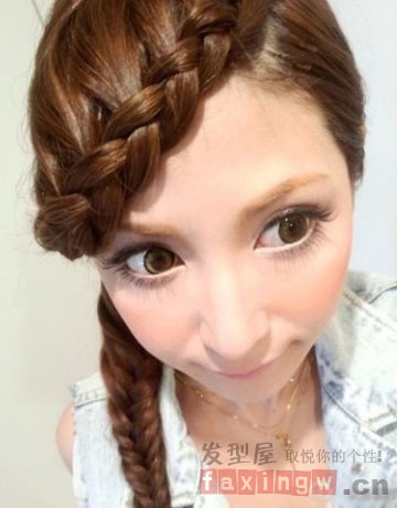 时尚<em>女生</em>必须知道的 9款经典韩式<em>发型扎法</em> - 百