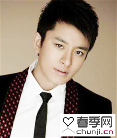 阳光又帅气的男生发型 简单造型显男神气质 -