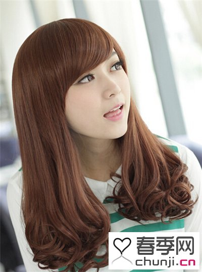 今年<em>女生</em>流行烫发<em>发型</em> 长发与<em>中长发</em>你喜欢哪