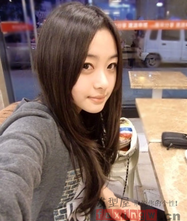 <em>女生</em>简单<em>披肩</em>发<em>发型</em> 打造韩式清新淑女 - 百科